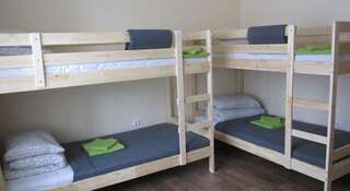 Гостиница Comeback Hostel Иркутск Кровать в общем 6-местном номере для мужчин и женщин-4