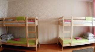 Гостиница Comeback Hostel Иркутск Кровать в общем 6-местном номере для женщин-1